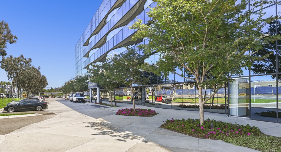 9444 Balboa Ave, San Diego, CA for lease - Building Photo - Image 3 of 8