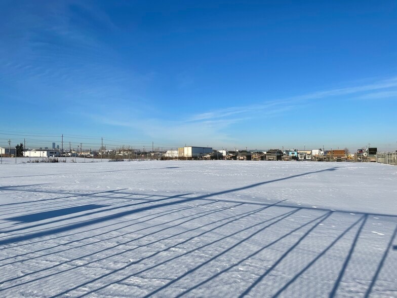 4810 68 Ave NW, Edmonton, AB for sale - Primary Photo - Image 1 of 1