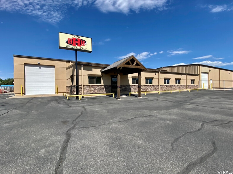 1401 E 1100 S, Vernal, UT for lease - Primary Photo - Image 1 of 7