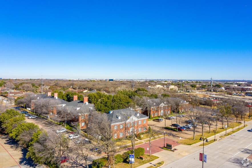 2003 E Lamar Blvd, Arlington, TX for lease - Building Photo - Image 2 of 3