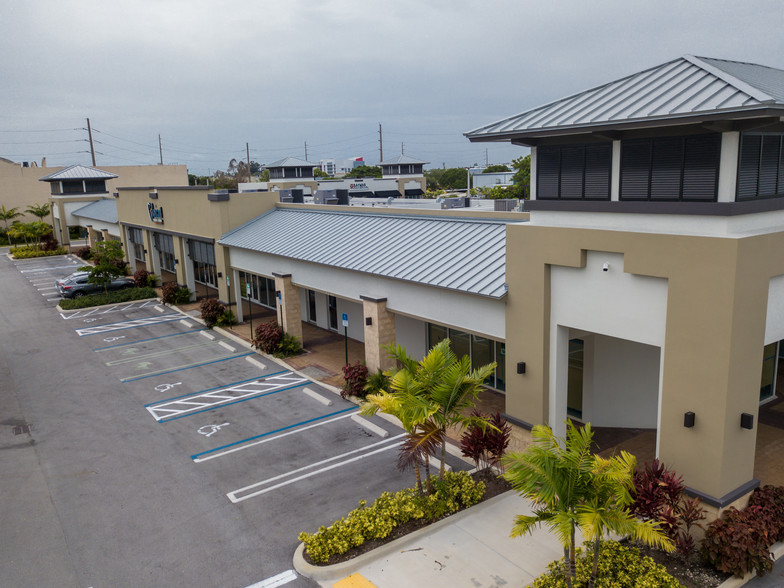 2100 NW 107th Ave, Sweetwater, FL for lease - Primary Photo - Image 1 of 11