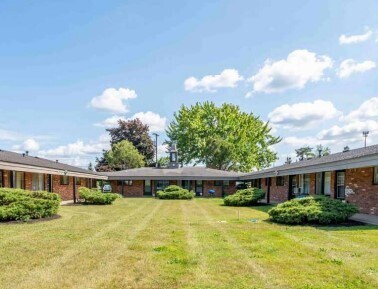 3065 S Commerce Rd, Walled Lake, MI for sale Building Photo- Image 1 of 1