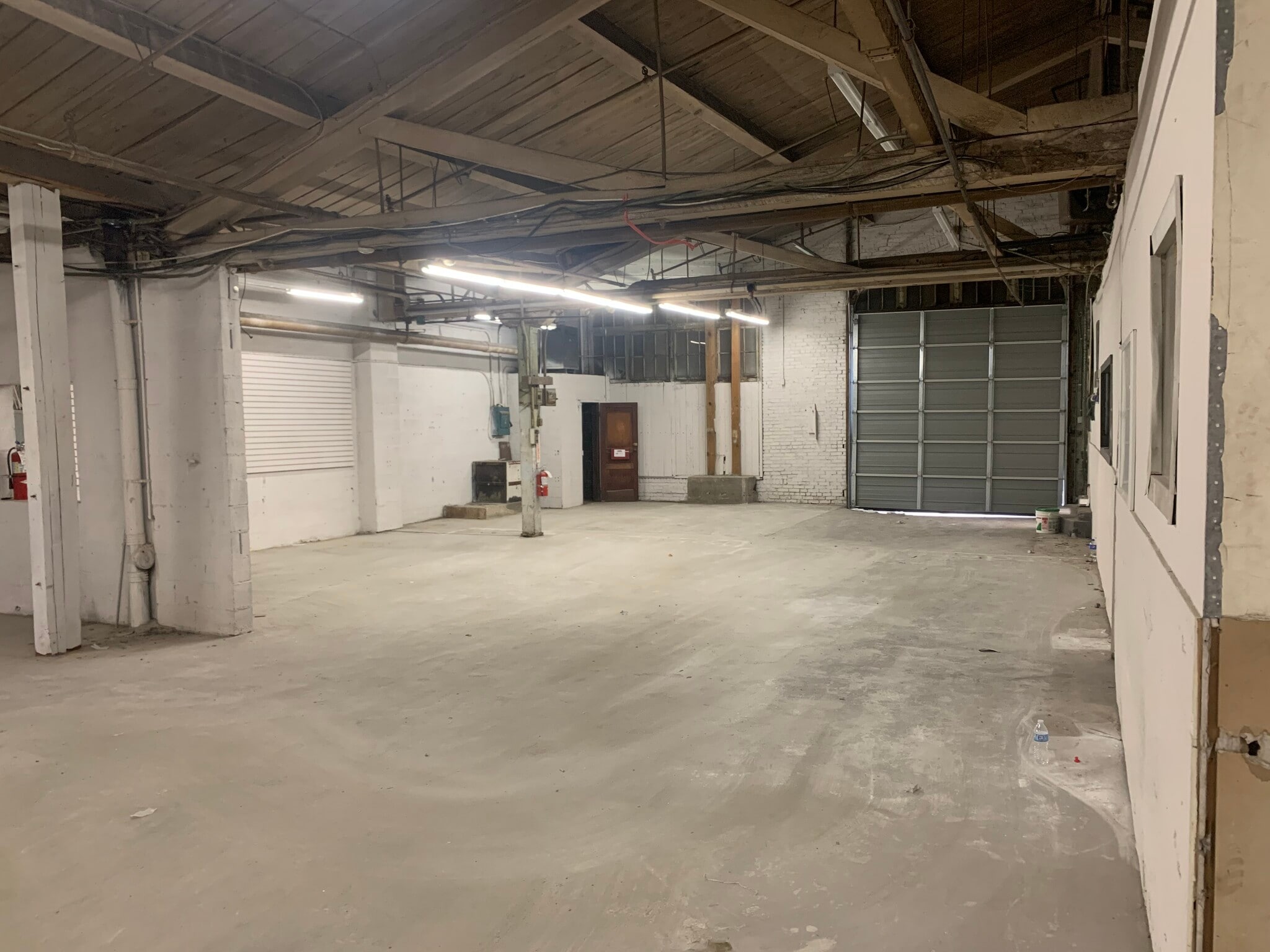 1901 W Courtland St, Philadelphia, PA for sale Interior Photo- Image 1 of 21