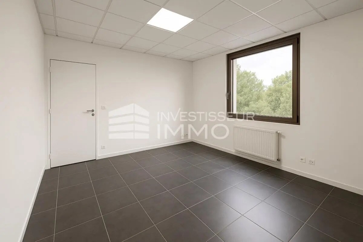 in Avon for sale Interior Photo- Image 1 of 1