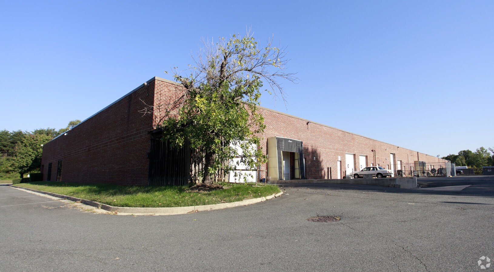 6700 Springfield Center Dr, Springfield, VA 22150