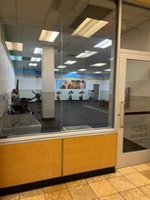 19350 Nordhoff St, Northridge, CA for lease Interior Photo- Image 2 of 3