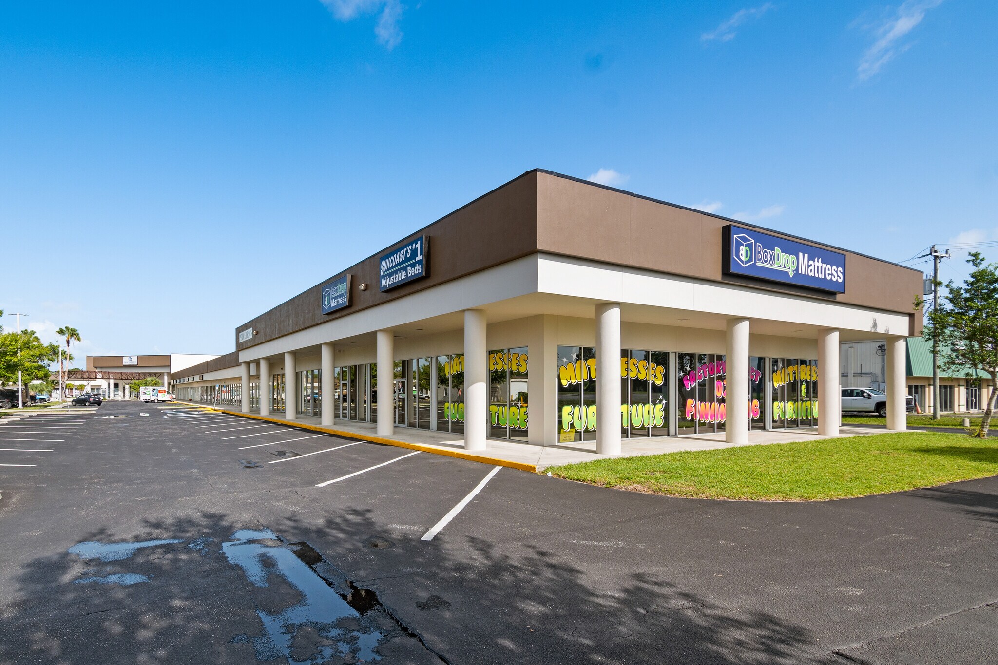 1901 Northgate Blvd, Sarasota, FL for lease Building Photo- Image 1 of 5