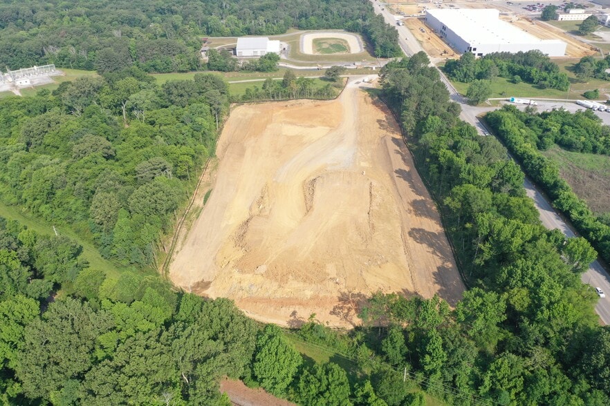 4546 N Access Rd, Chattanooga, TN for sale - Building Photo - Image 1 of 2