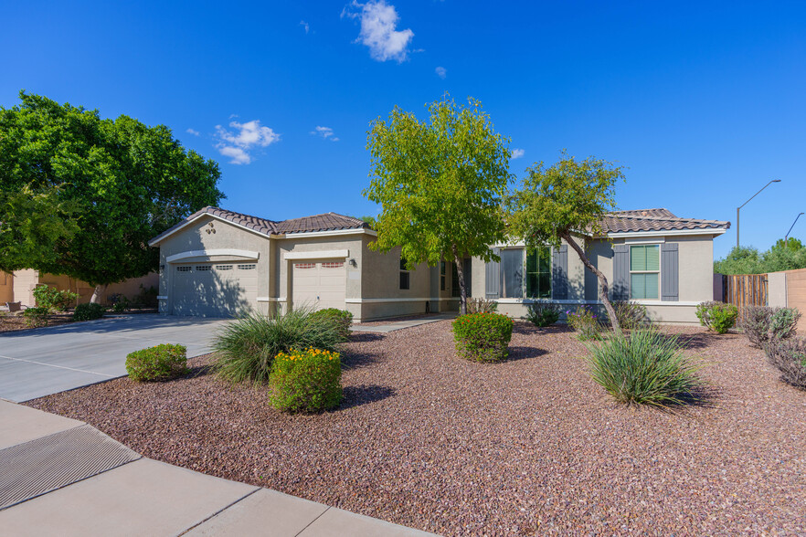 18000 W Assisted Living Home LN, Surprise, AZ for sale - Building Photo - Image 2 of 24