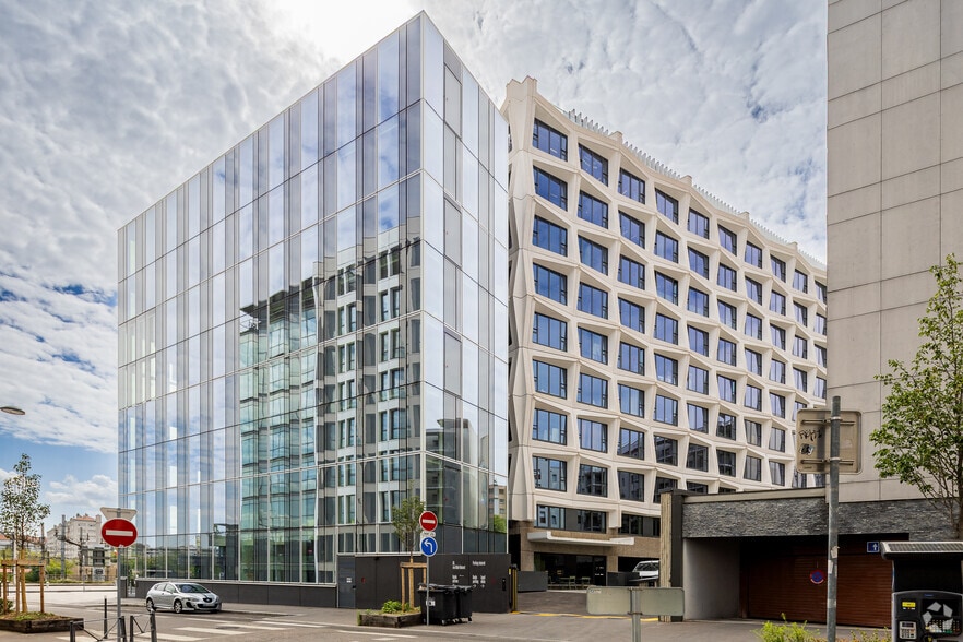 141-143 Cours Gambetta, Lyon for lease - Building Photo - Image 3 of 4