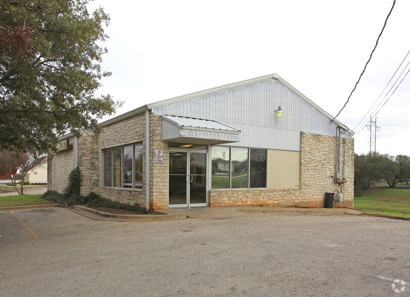 203 Thousand Oaks Blvd, Georgetown, TX for sale - Building Photo - Image 1 of 1