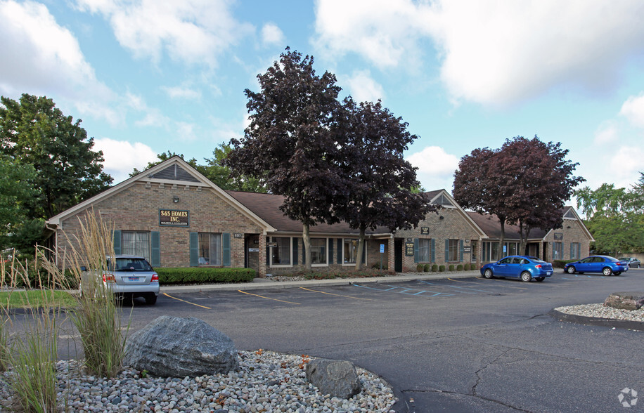 9313-9333 N Haggerty Rd, Plymouth, MI for lease - Primary Photo - Image 1 of 24