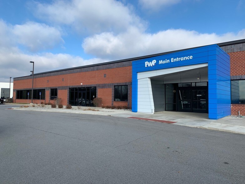 2810 Dupont Commerce Ct, Fort Wayne, IN for sale - Building Photo - Image 1 of 1