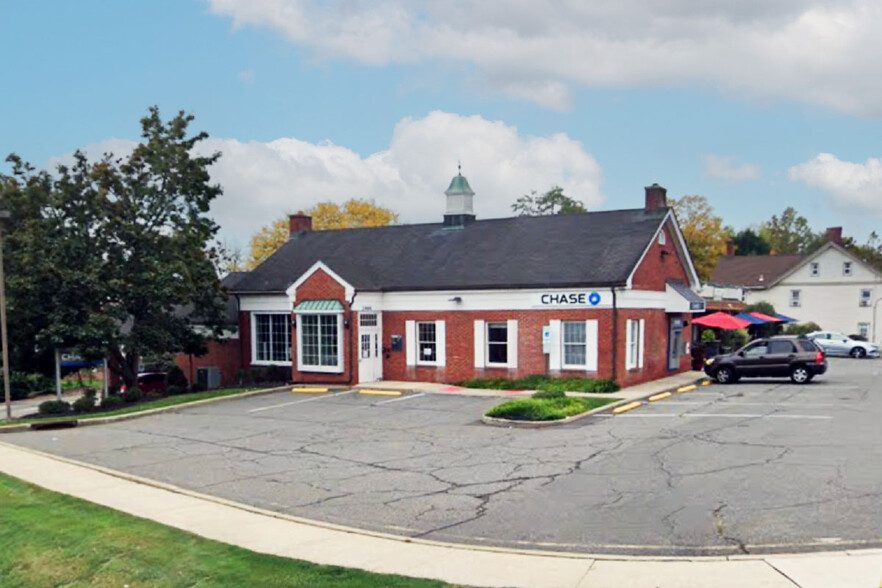 2484 Lamington Rd, Bedminster, NJ for lease - Building Photo - Image 1 of 1