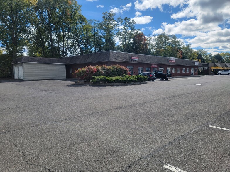 590-602 Ulster Ave, Kingston, NY for sale - Building Photo - Image 1 of 6