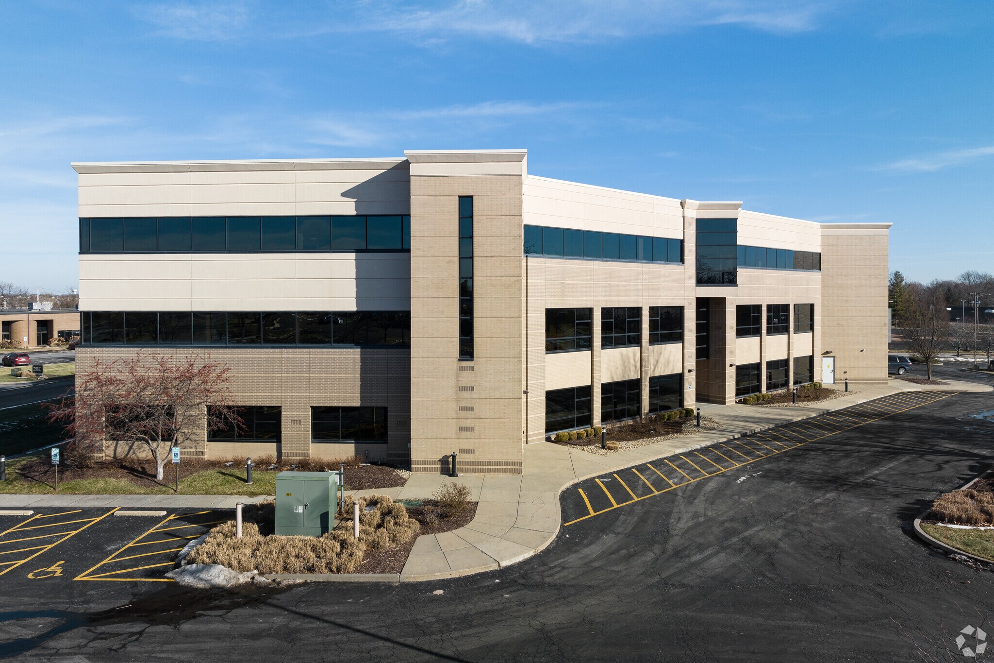 16 Executive Dr, Fairview Heights, IL for lease Building Photo- Image 1 of 5