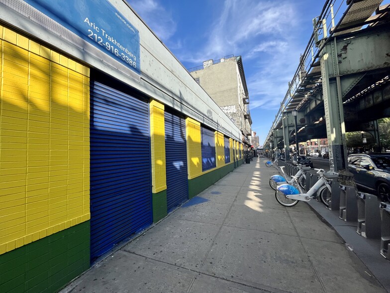 1441 Broadway, Brooklyn, NY for lease - Building Photo - Image 1 of 9