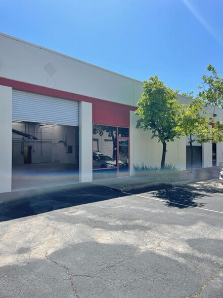 1817 Empire Industrial Ct, Santa Rosa, CA for lease - Building Photo - Image 2 of 3