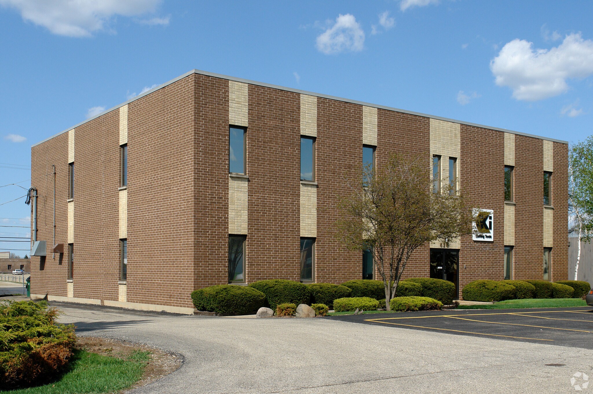 6204 Factory Rd, Crystal Lake, IL for sale Primary Photo- Image 1 of 1