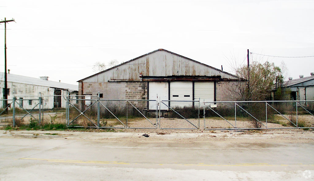 4200 Blaffer St, Houston, Tx 77026 - Blaffer St. Warehouses 