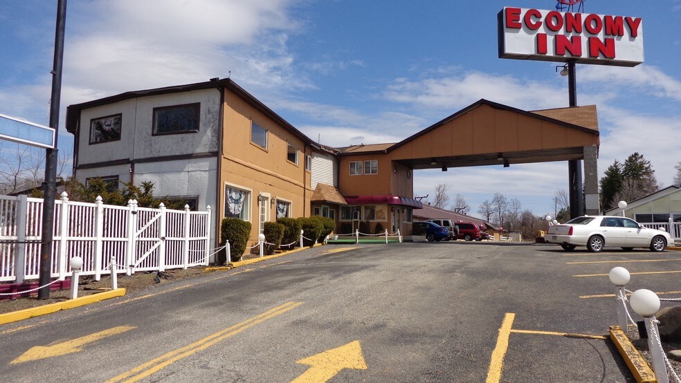 1138 N Center Ave, Somerset, PA for sale - Building Photo - Image 1 of 1