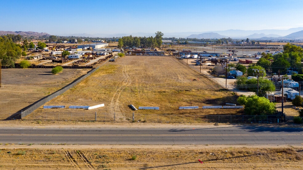 220 Mapes Rd, Perris, CA for sale - ProVideo LoopNet - Image 2 of 16