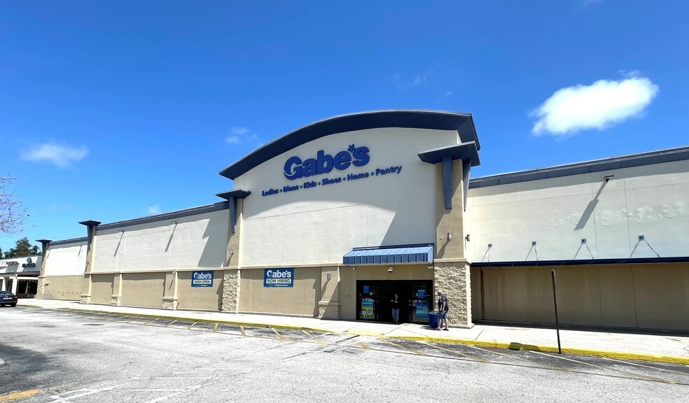 4665-4749 66th St N, Saint Petersburg, FL for lease - Building Photo - Image 3 of 16