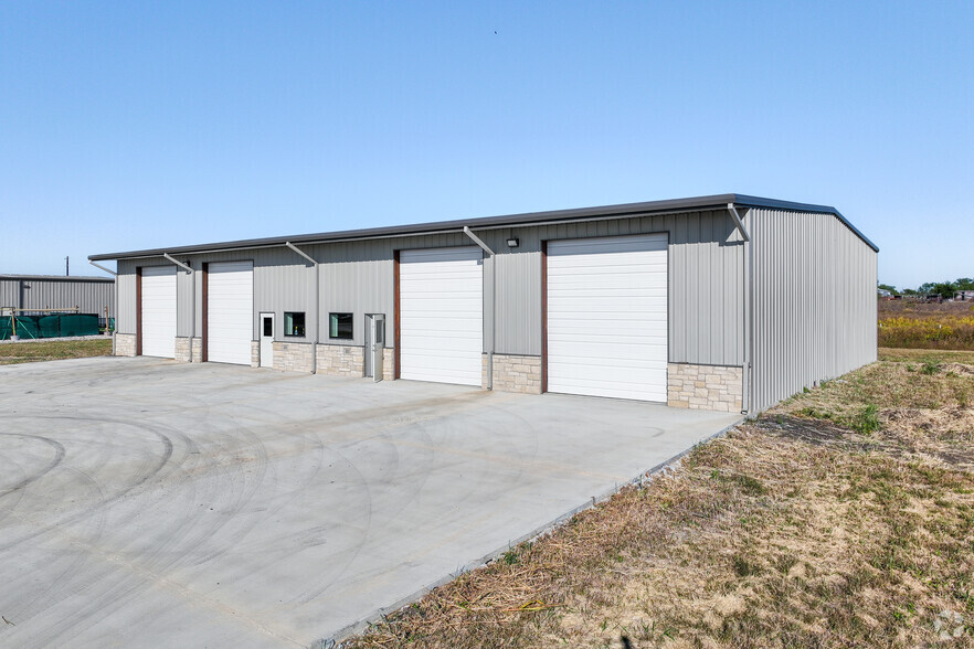 5225 County Road 1205, Cleburne, TX for lease - Building Photo - Image 2 of 14