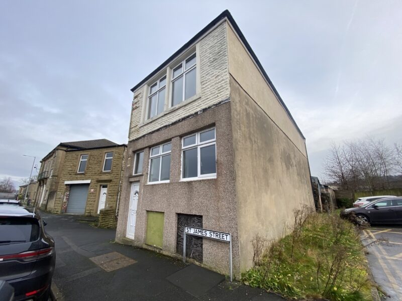 5 Monarch St, Oswaldtwistle for lease Primary Photo- Image 1 of 2