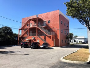 660 S Federal Hwy, Pompano Beach, FL for lease Building Photo- Image 2 of 12