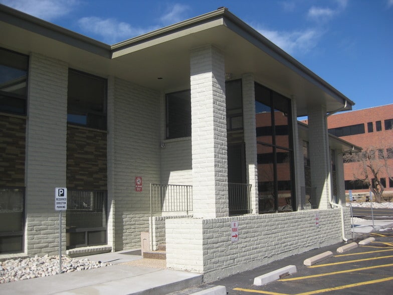 12157 W Cedar Dr, Lakewood, CO for lease - Primary Photo - Image 1 of 7