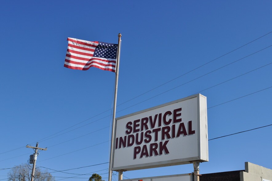 1014 S Broadway St, Poplar Bluff, MO 63901