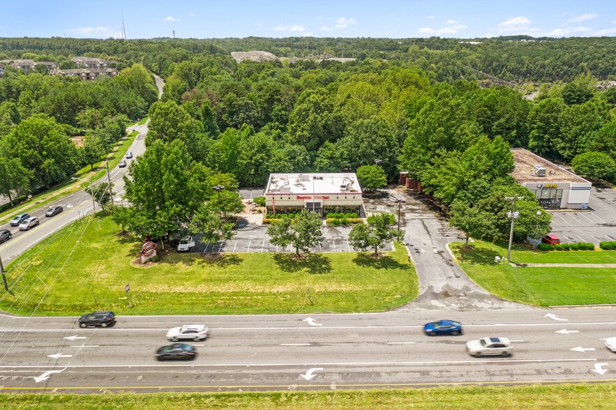 9550 E Independence Blvd, Matthews, NC for sale - Building Photo - Image 1 of 1