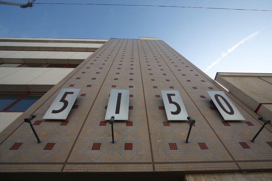 5150 Wilshire Blvd, Los Angeles, CA for lease - Building Photo - Image 3 of 5