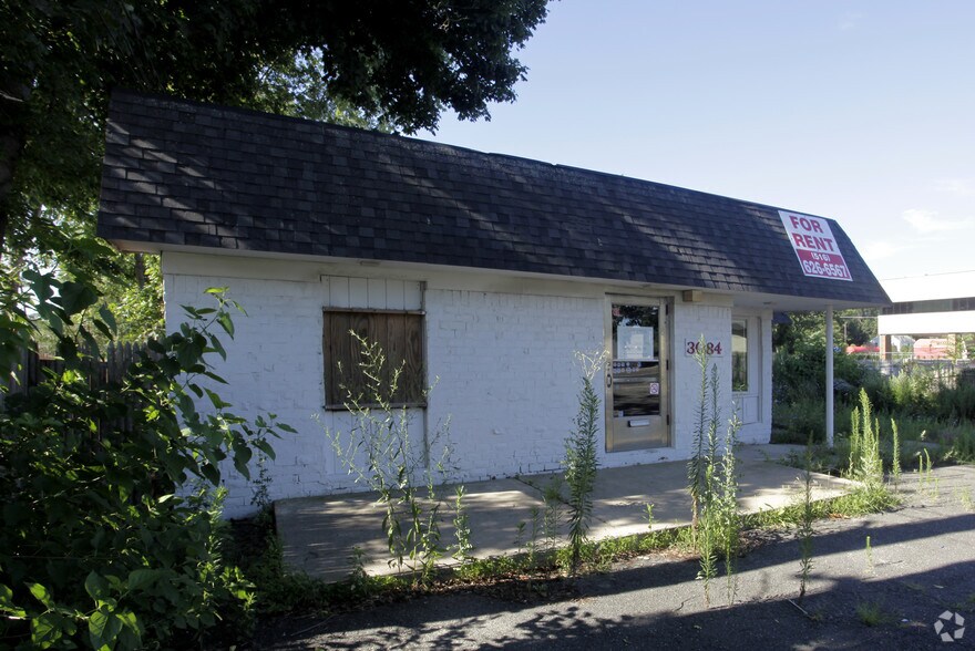 3084 E Jericho Tpke, East Northport, NY for sale - Building Photo - Image 1 of 1