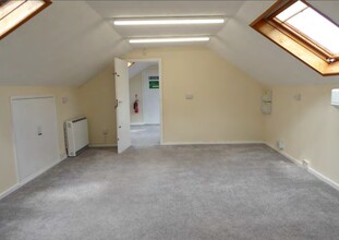 6-8 Mereworth Rd, Tunbridge Wells for lease Interior Photo- Image 2 of 2