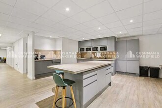 32 Bis Boulevard De Picpus, Paris for lease Interior Photo- Image 2 of 7