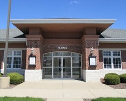 24020 W Riverwalk Ct, Plainfield IL - Live-Work Space