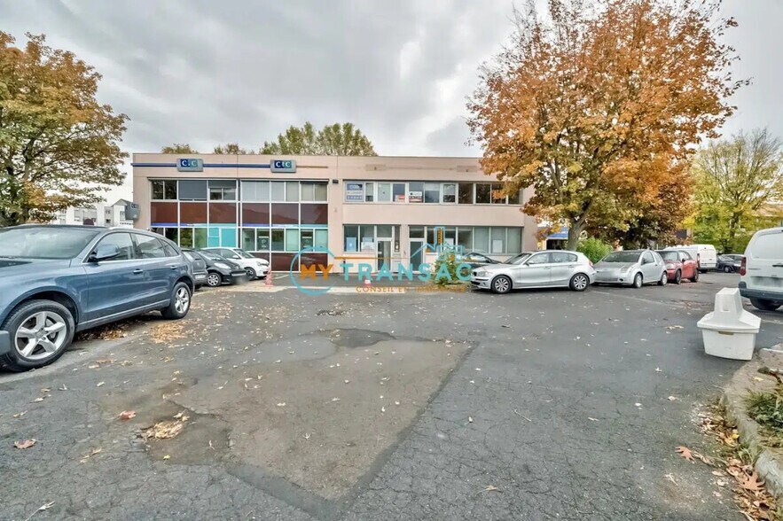 Flex in Torcy for lease - Building Photo - Image 2 of 5