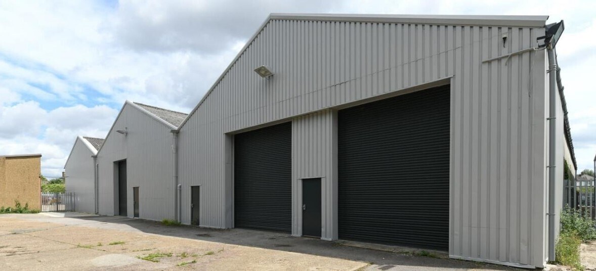 Oldfield Rd, Hampton for lease Building Photo- Image 1 of 3