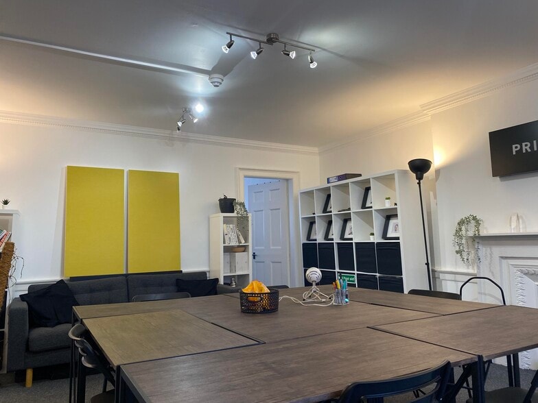 6 Hill St, Edinburgh for lease - Building Photo - Image 3 of 5