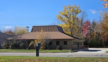 3199 Bay Rd, Saginaw, MI for lease Building Photo- Image 1 of 8
