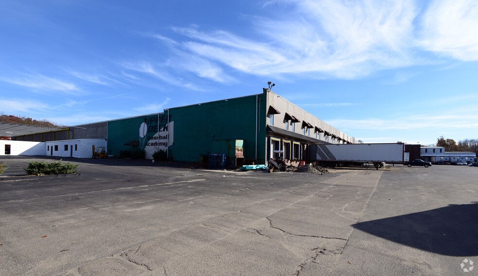 1 John C Dean Memorial Blvd, Cumberland, RI for sale - Building Photo - Image 1 of 1