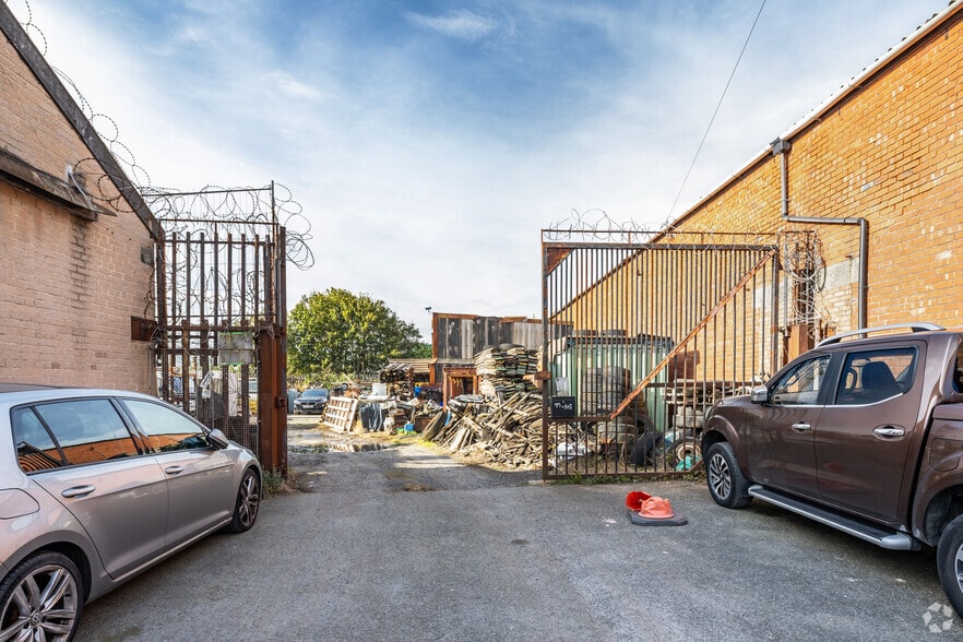 97 Rimrose Rd, Bootle for sale - Building Photo - Image 2 of 2