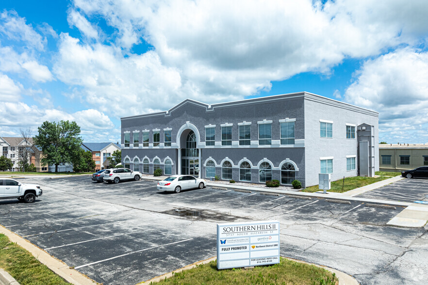 3737 S Elizabeth St, Independence, MO for lease - Building Photo - Image 1 of 37