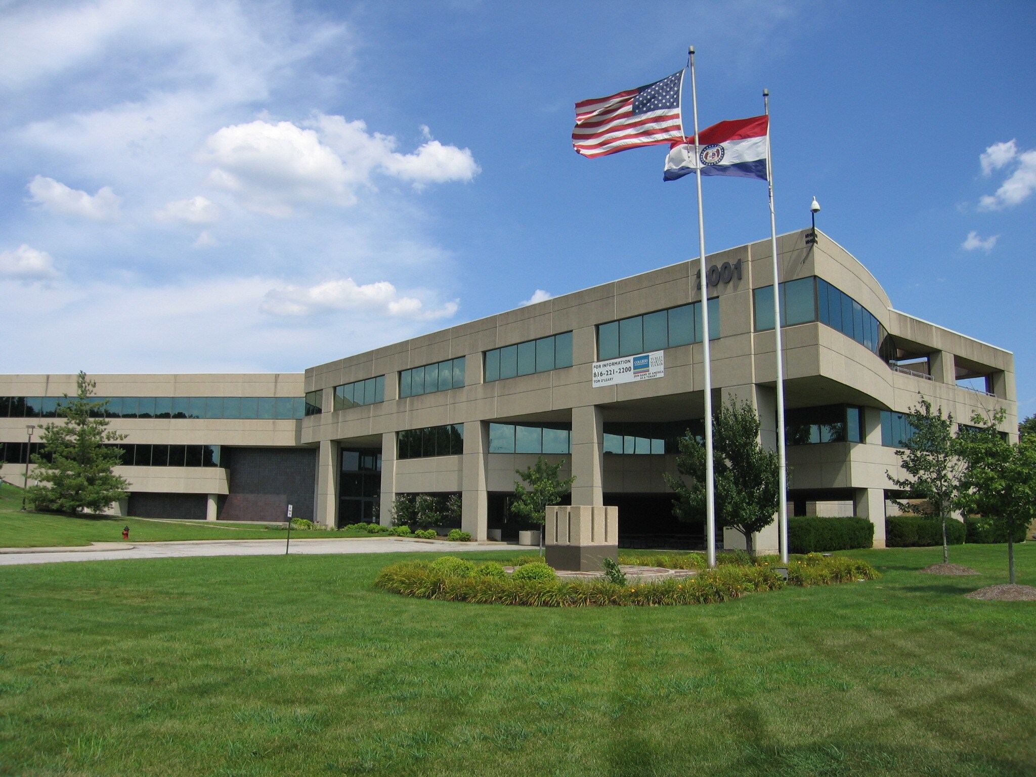 2001 NE 46th St, Kansas City, MO for lease Building Photo- Image 1 of 10