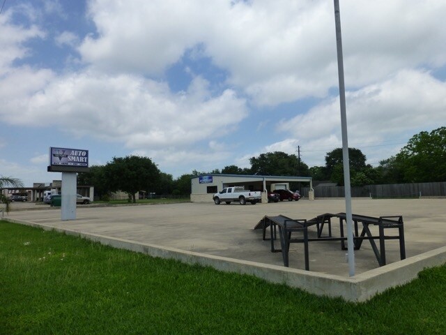 3702 John Stockbauer Dr, Victoria, TX for sale - Primary Photo - Image 1 of 1