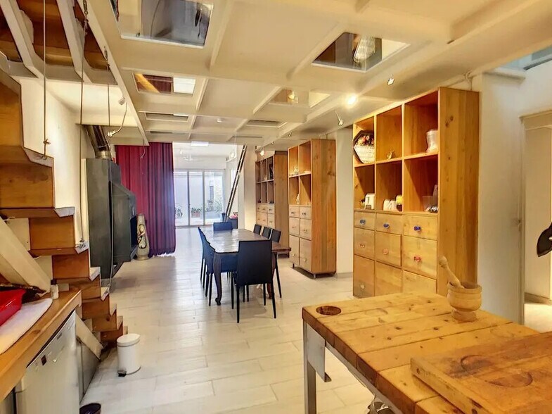 Office in Cannes for sale - Interior Photo - Image 2 of 4