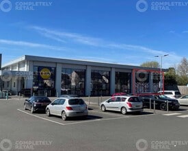 750 Chester Rd, Manchester for lease Building Photo- Image 1 of 1