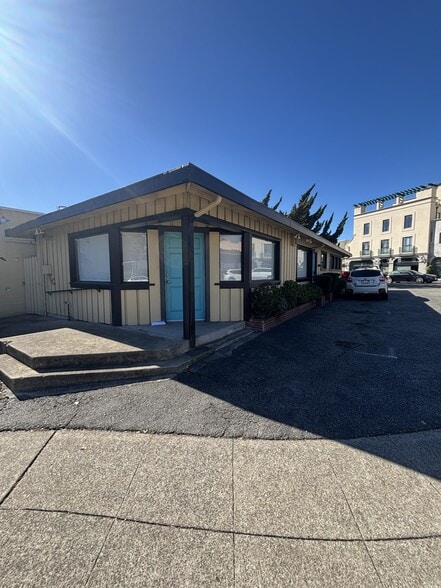 4382 Piedmont Ave, Oakland, CA for lease - Building Photo - Image 2 of 3